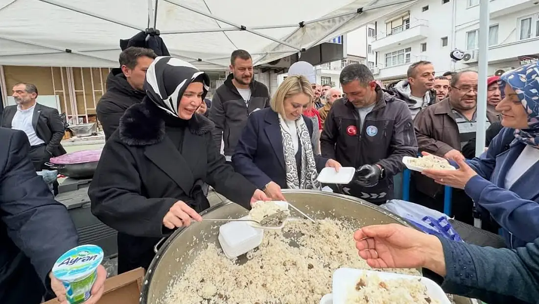 Abana’da bayramın ikinci günü pilav şöleni coşkusu