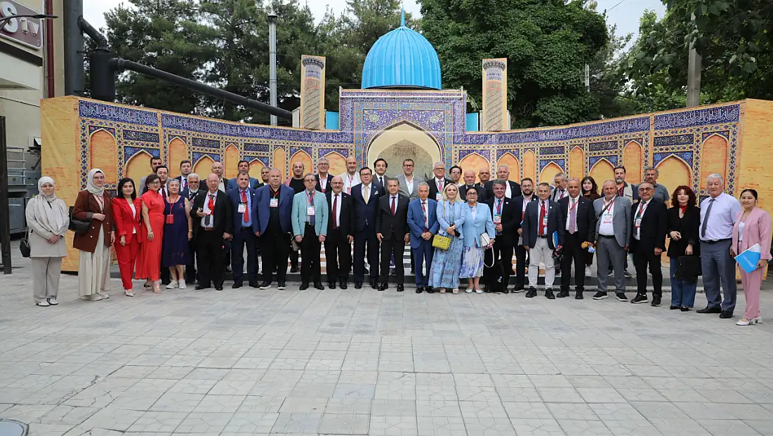 KGK üyesi Türk gazeteciler Ata yurdu Özbekistan'ı keşfetti