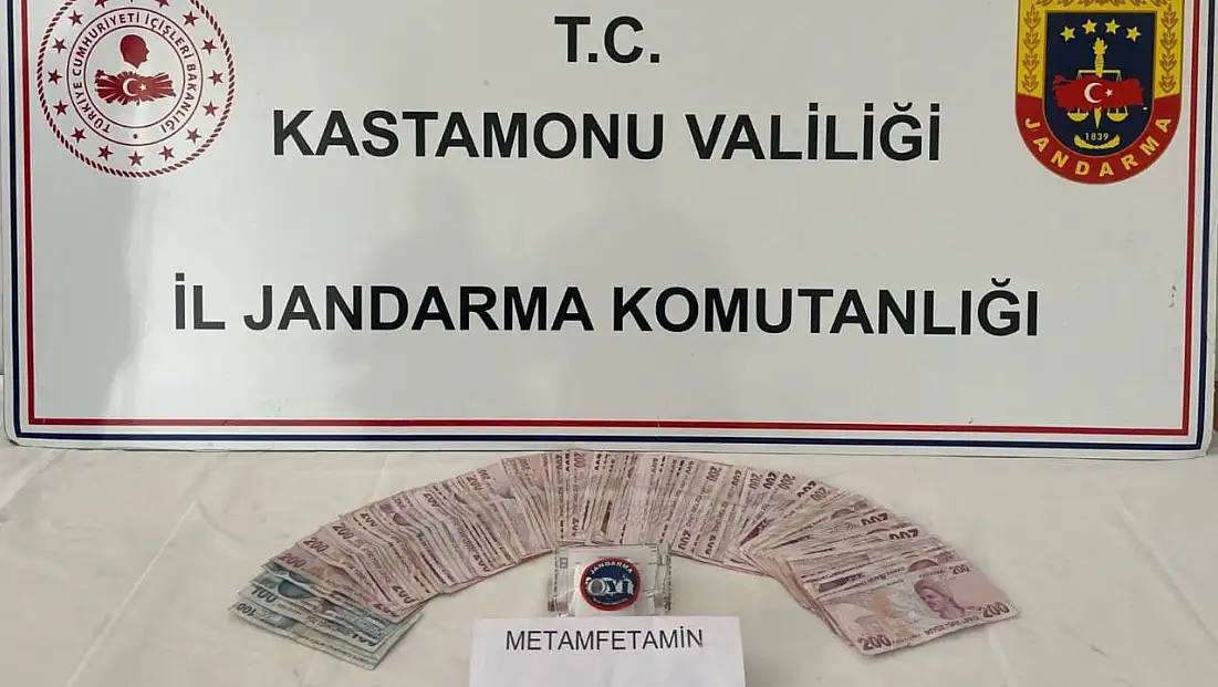 Uyuşturucu ve nakit para ele geçirildi! 2 tutuklama