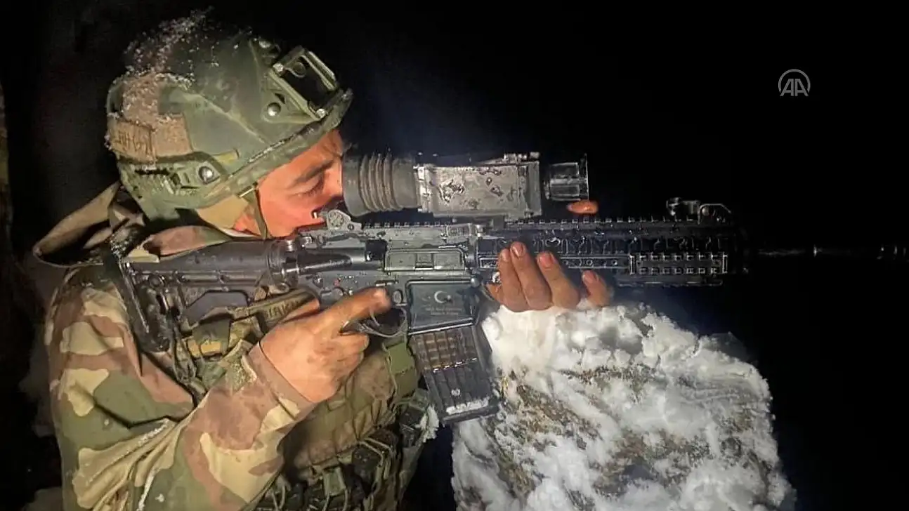 Zorlu kış şartlarındaki operasyon görüntüleri