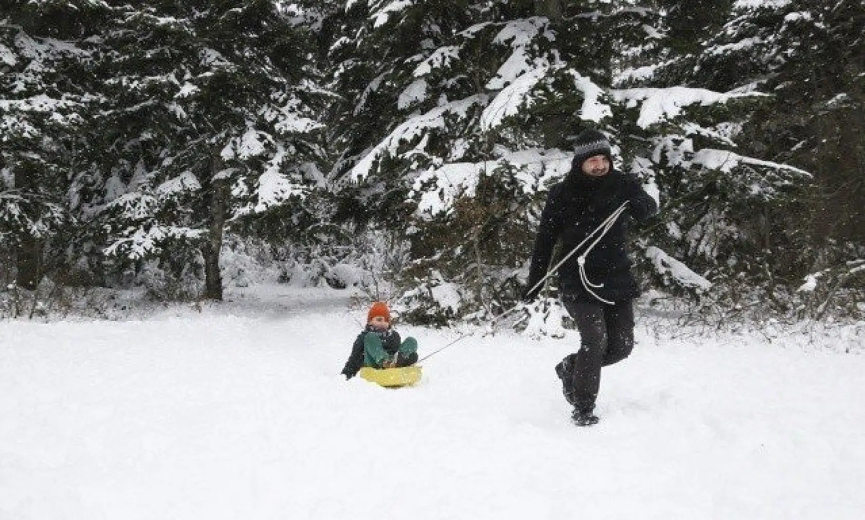 Yaralıgöz Dağı beyaz örtüsüyle görsel şölen sunuyor