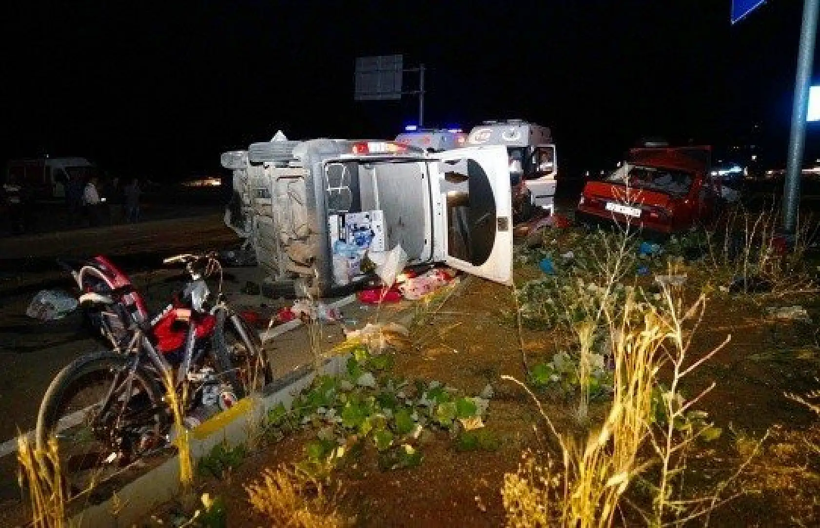 Kastamonu'da feci kaza: 2 ölü, 6 yaralı