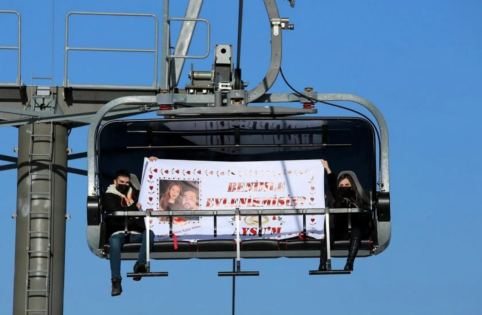 Genç adamdan Ilgaz'ın zirvesinde sürpriz evlilik teklifi