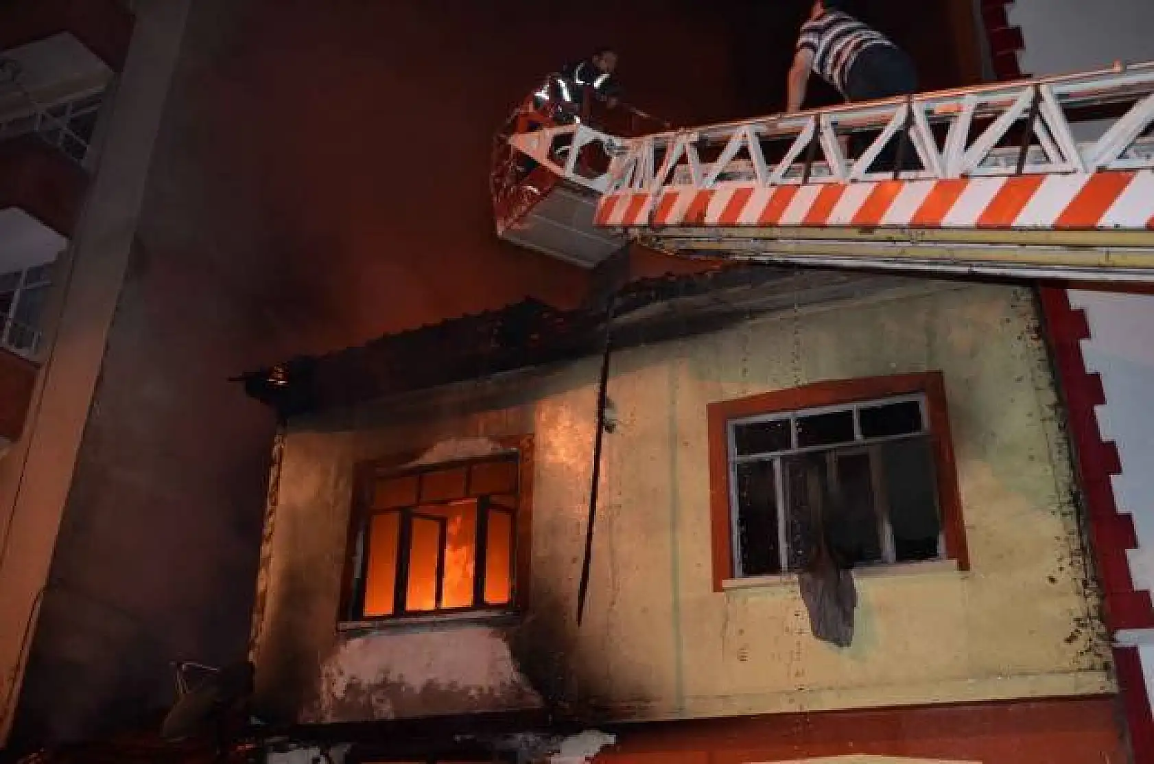 Kastamonu'da yangın: 2 ölü