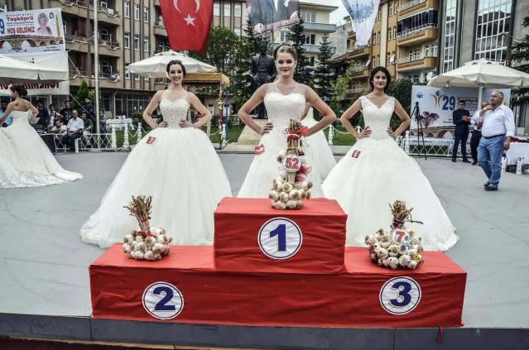 Taşköprü sarımsak güzeli