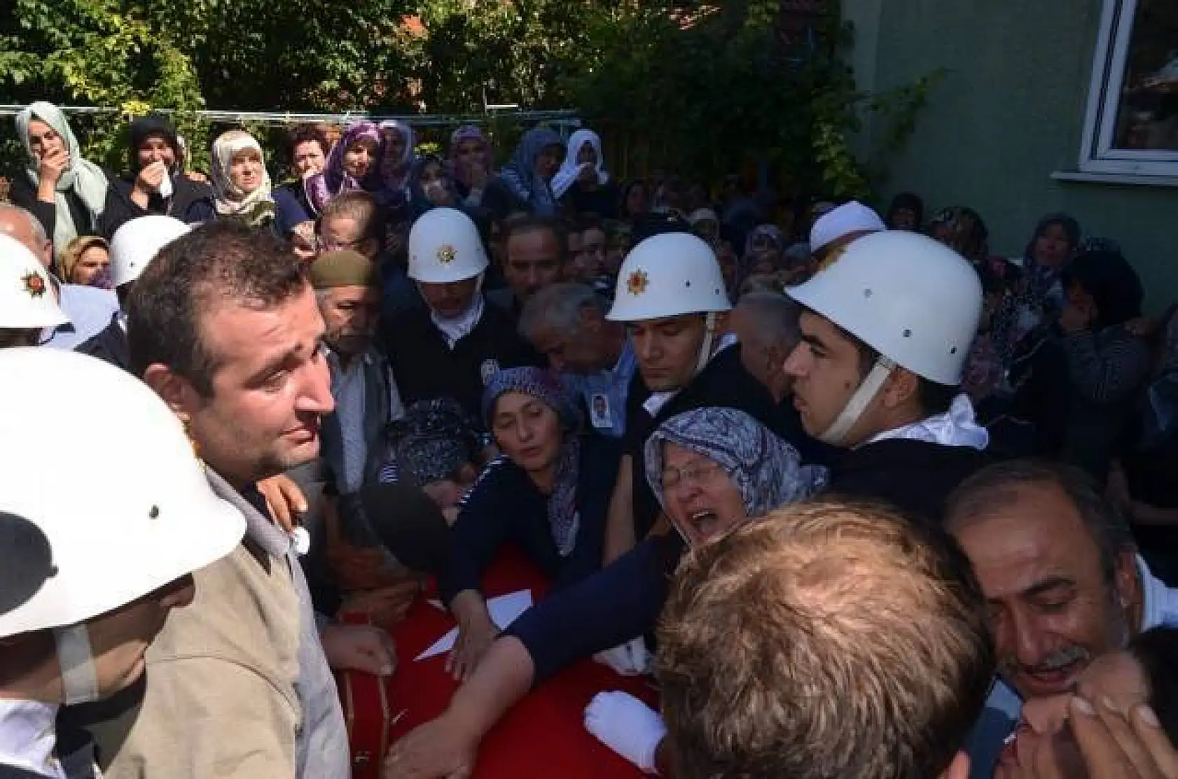 Şehit İlker Narin toprağa verildi