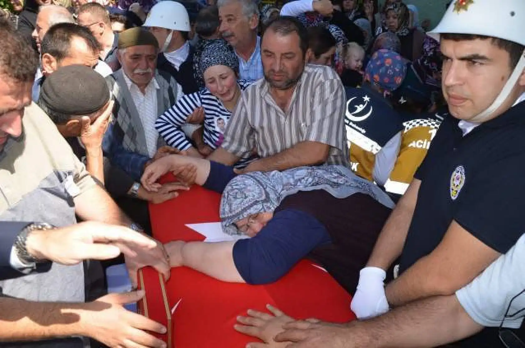 Şehit İlker Narin toprağa verildi