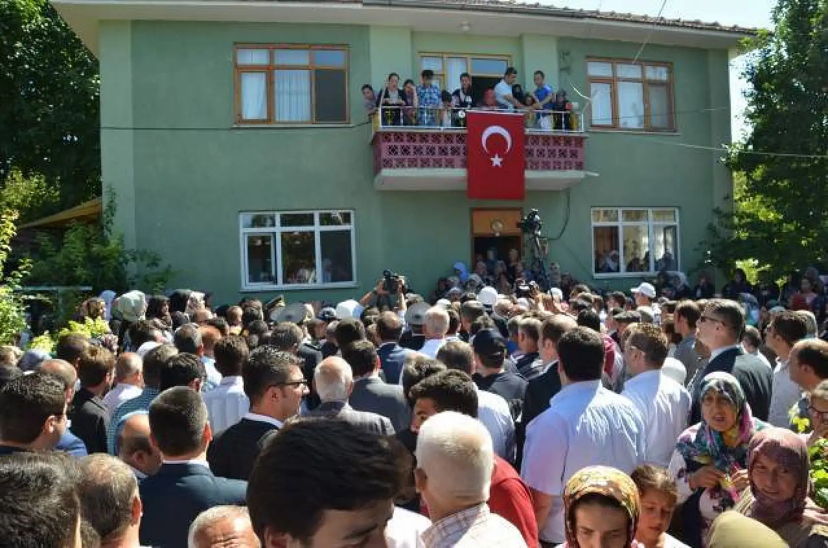 Şehit İlker Narin toprağa verildi