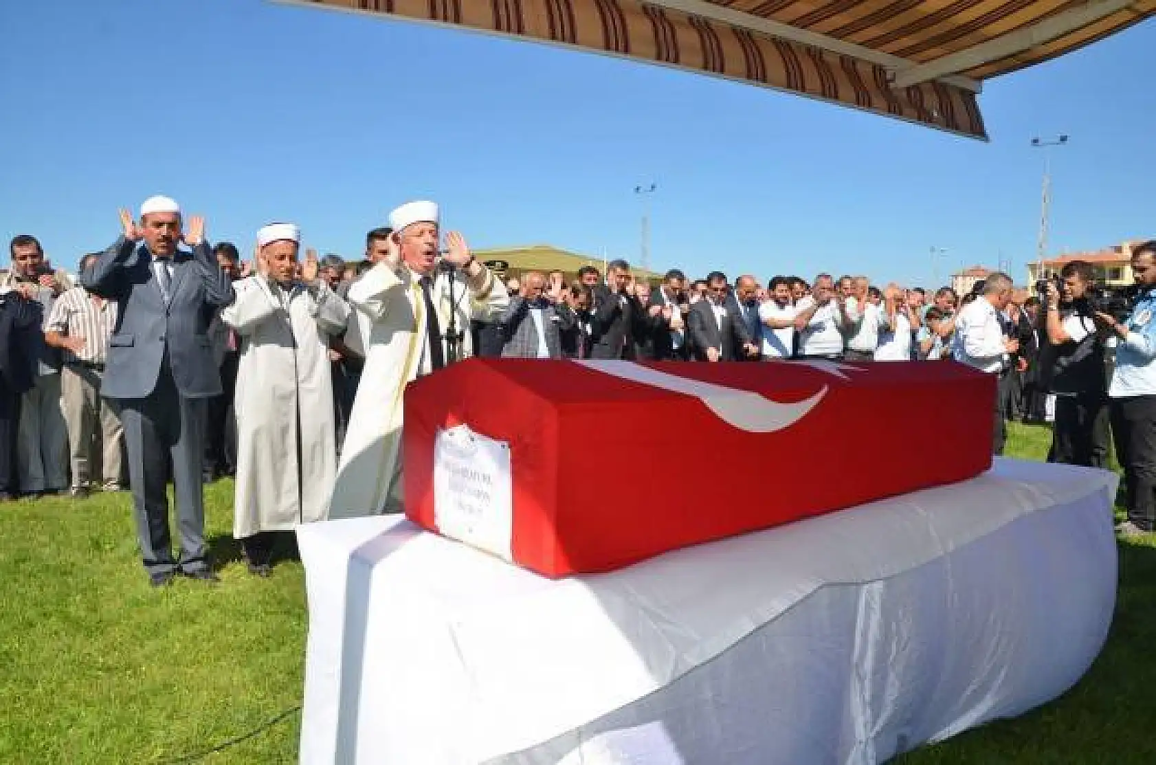 Şehit İlker Narin toprağa verildi