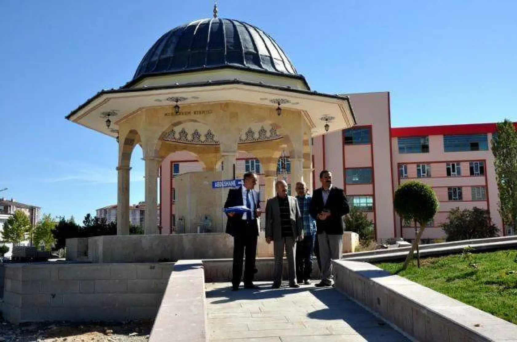 Başkan Topçuoğlu görevine başladı