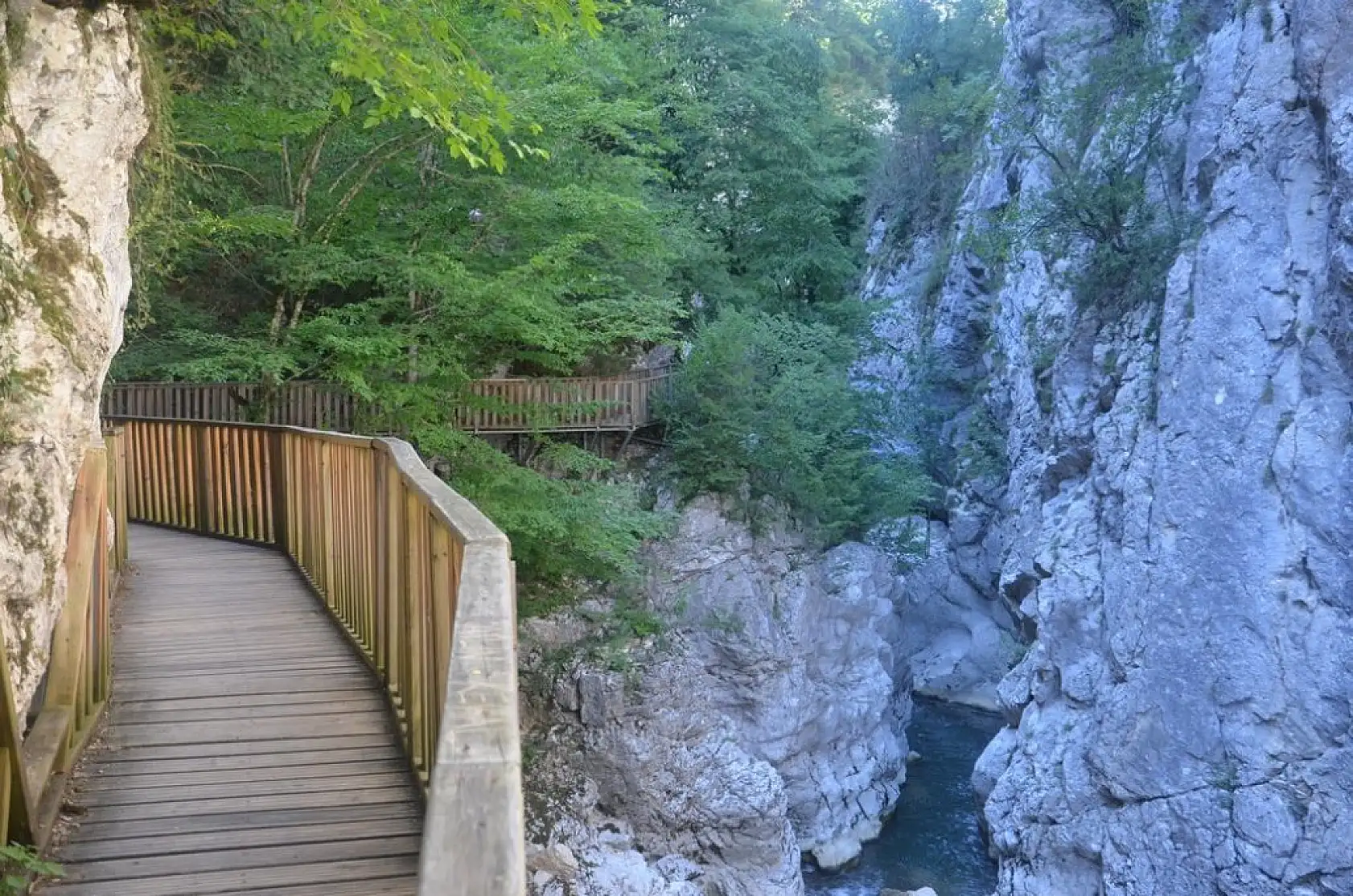 Horma Kanyonu ve Ilıca Şelalesi her mevsim ayrı güzel