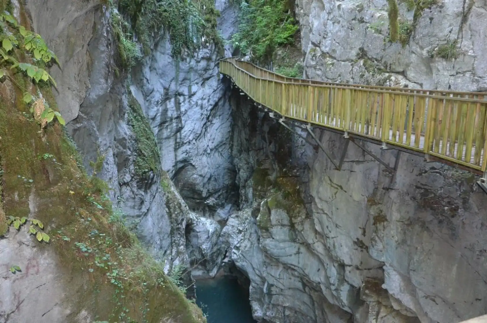 Horma Kanyonu ve Ilıca Şelalesi her mevsim ayrı güzel