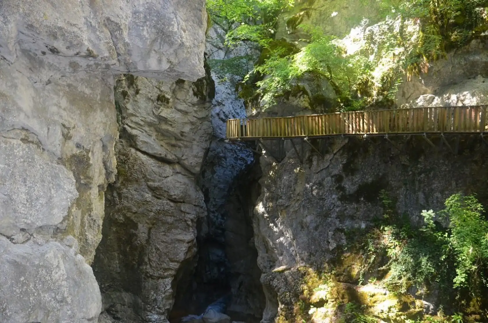Horma Kanyonu ve Ilıca Şelalesi her mevsim ayrı güzel