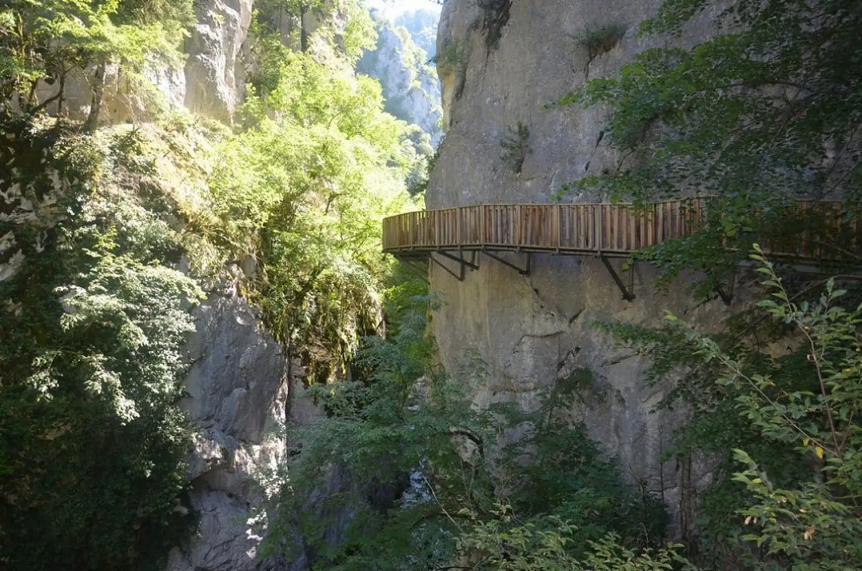 Horma Kanyonu ve Ilıca Şelalesi her mevsim ayrı güzel