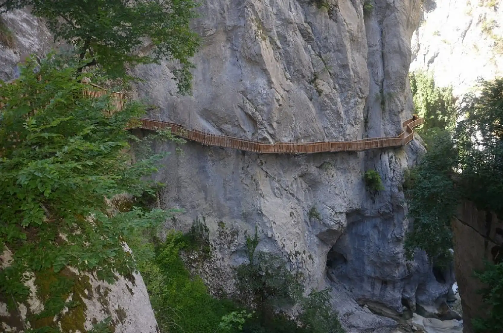 Horma Kanyonu ve Ilıca Şelalesi her mevsim ayrı güzel