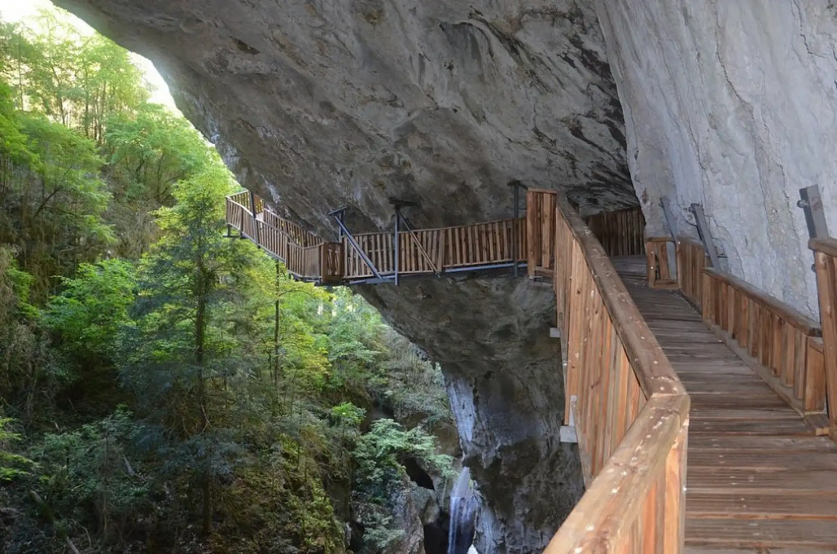 Horma Kanyonu ve Ilıca Şelalesi her mevsim ayrı güzel