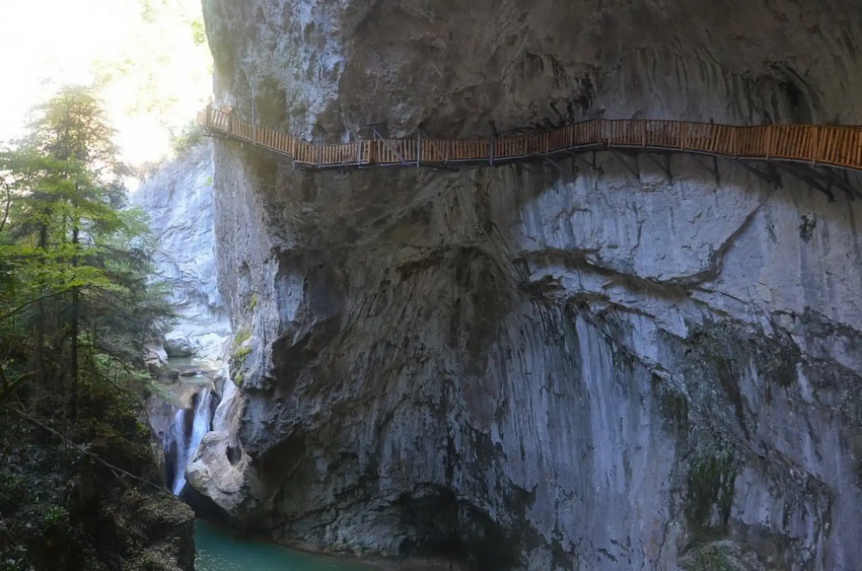 Horma Kanyonu ve Ilıca Şelalesi her mevsim ayrı güzel