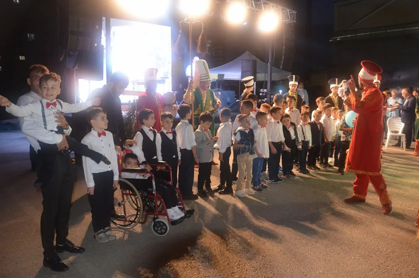 Kuzeykent'te toplu sünnet şöleni