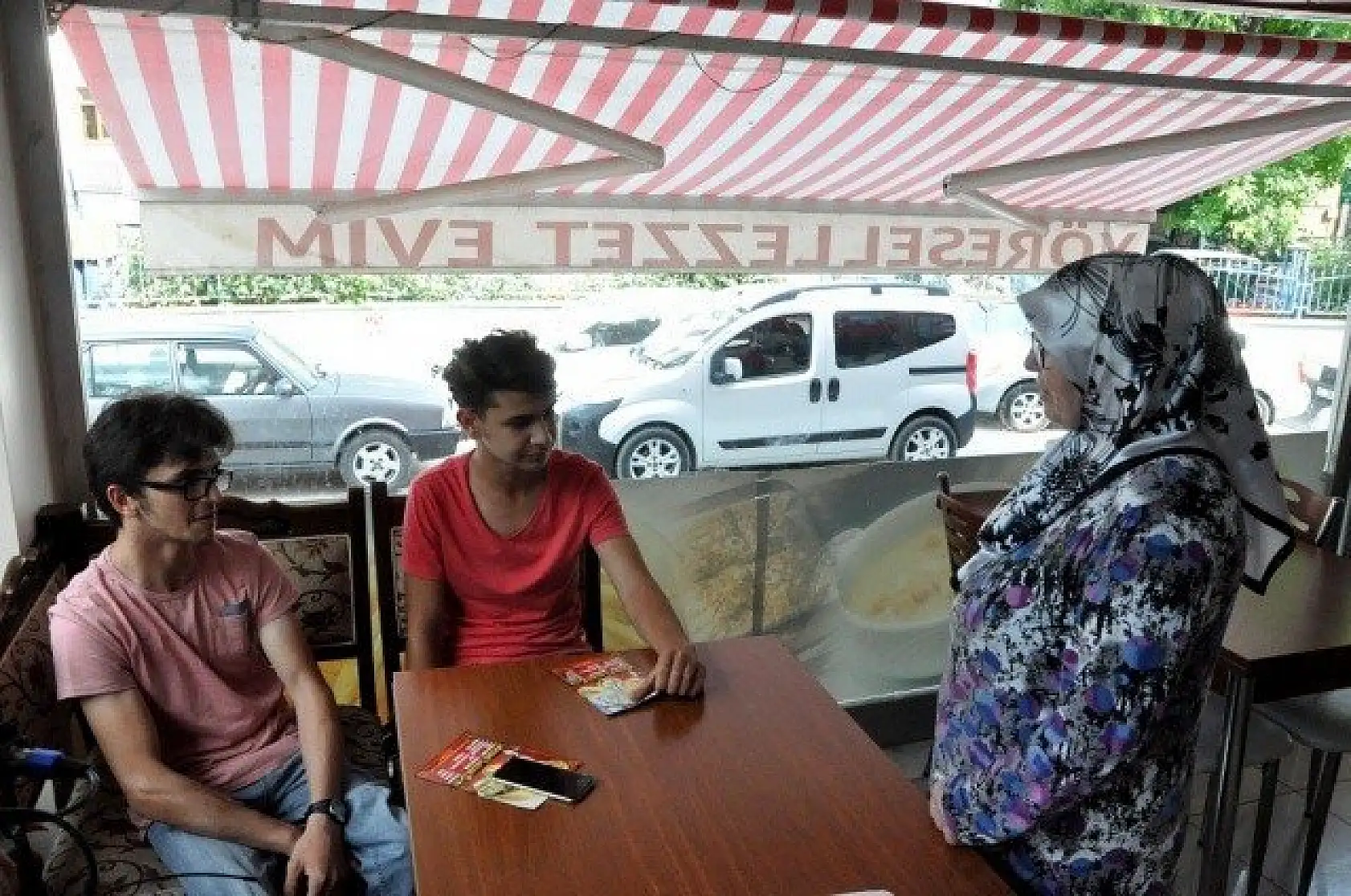 Restoran açma hayalini 64 yaşında gerçekleştirdi