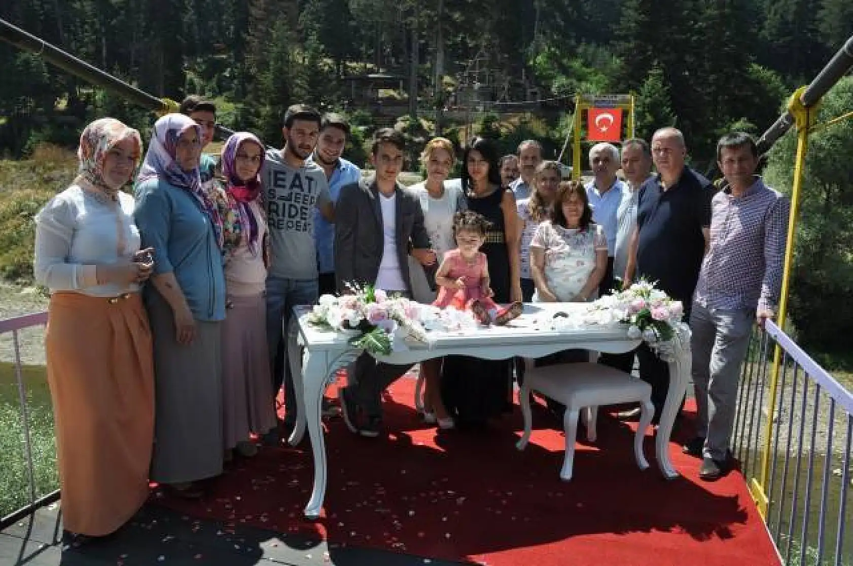 Aşıklar Köprüsünde nikah
