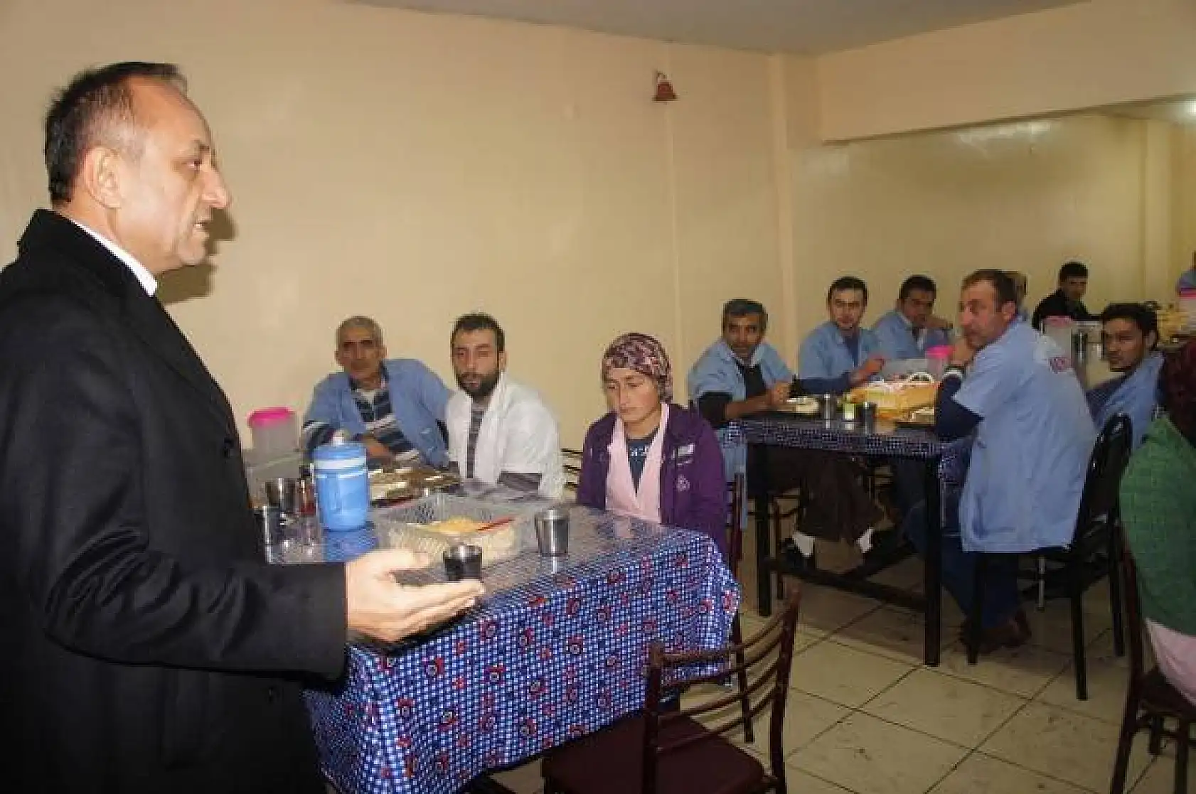 Tahsin Babaş, Araba Pazarını Ziyaret Etti