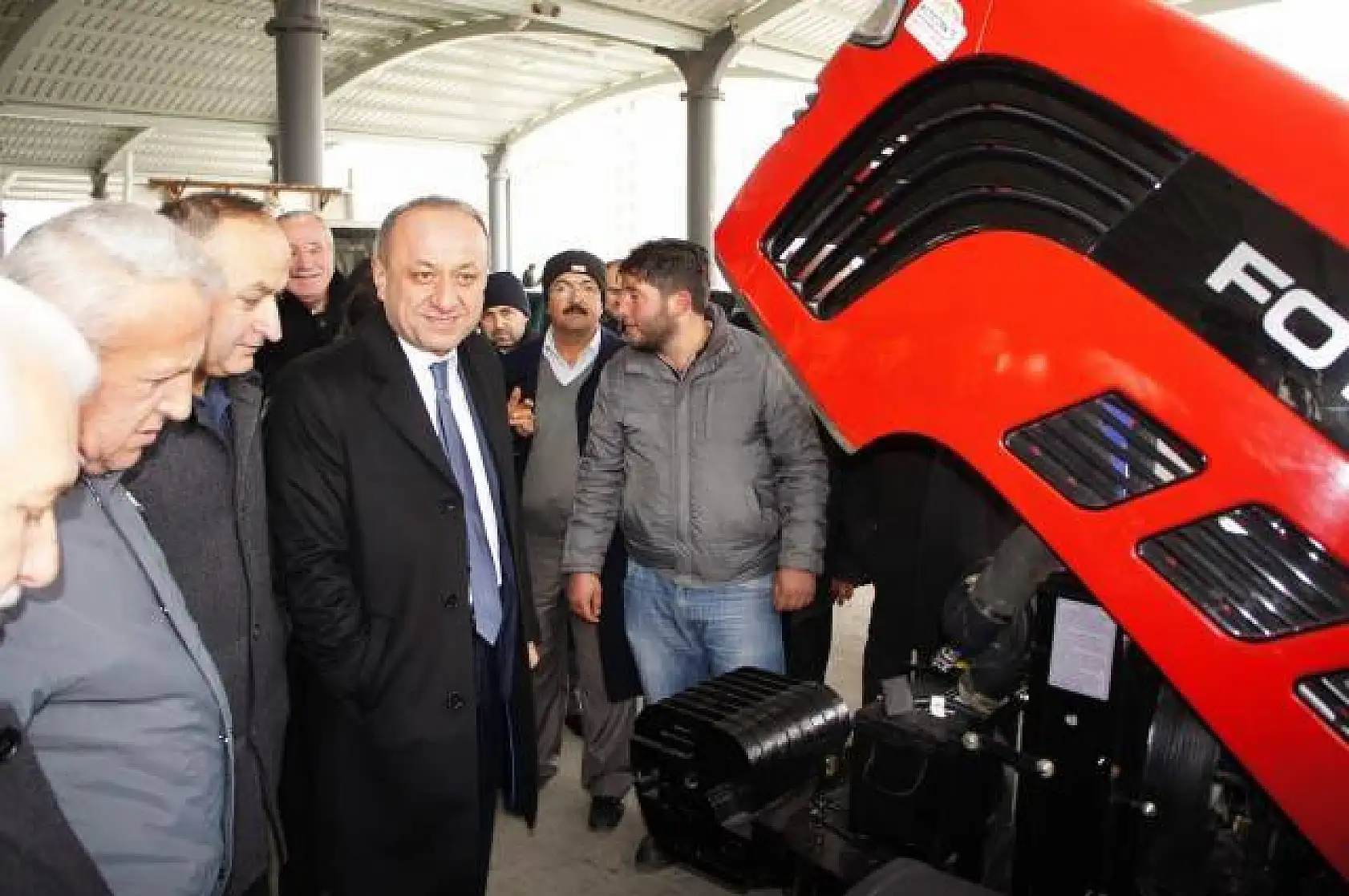 Tahsin Babaş, Araba Pazarını Ziyaret Etti