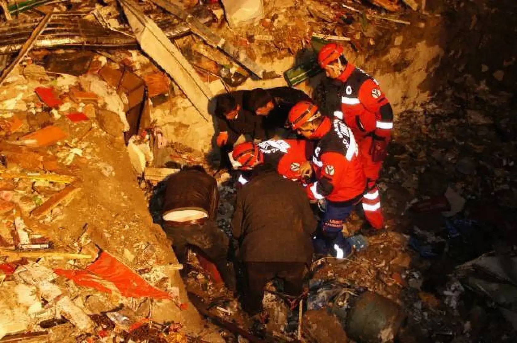 Kastamonu'da şiddetli patlama: 2 ölü, 4 yaralı