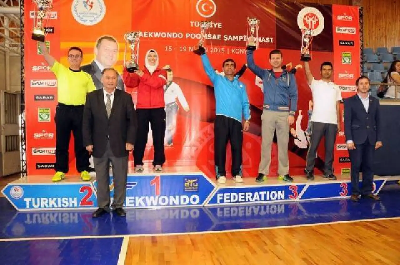 Taekwondoda madalya yağmuru