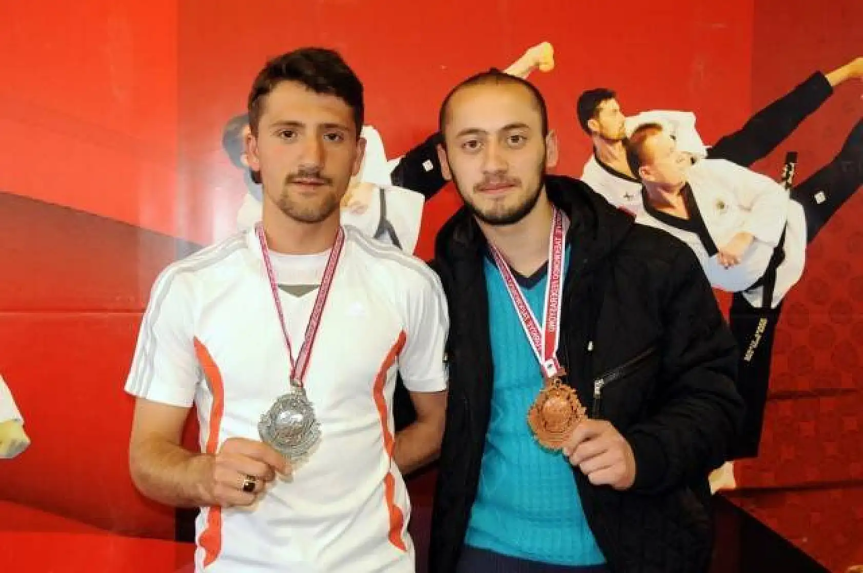 Taekwondoda madalya yağmuru