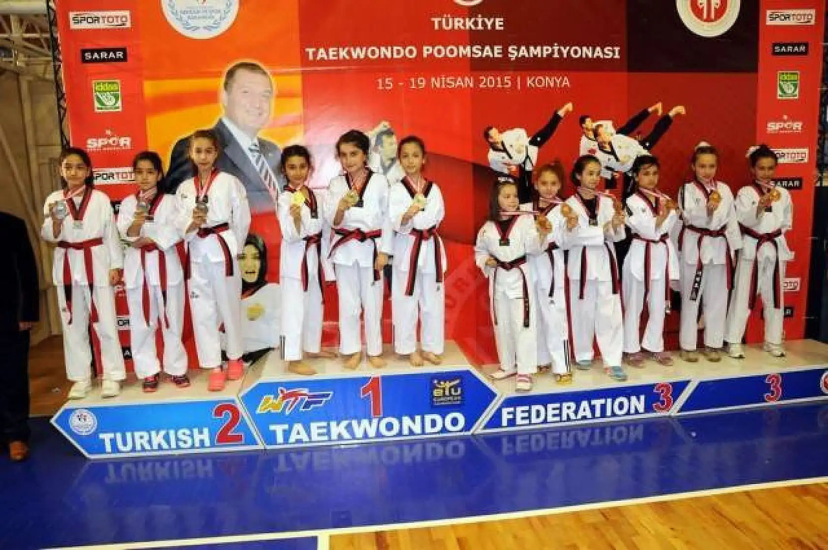 Taekwondoda madalya yağmuru