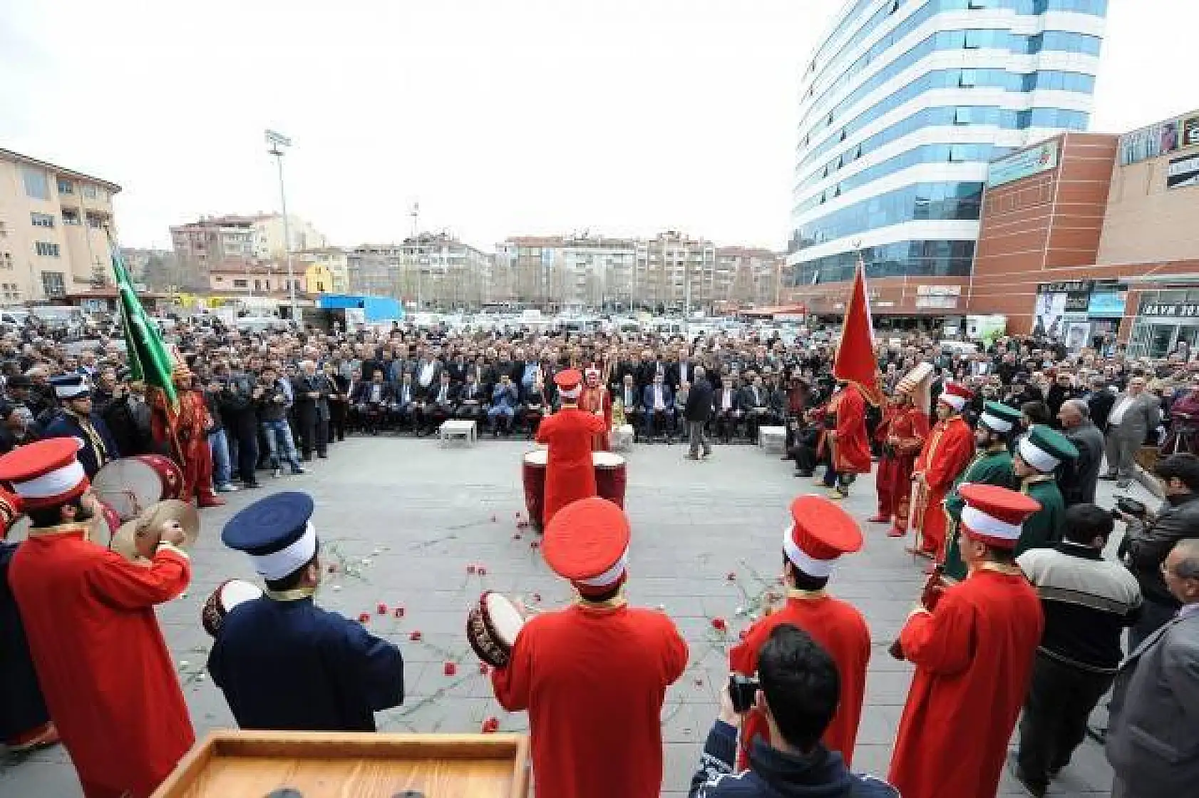 Tahsin Babaş başkanlık görevini devraldı