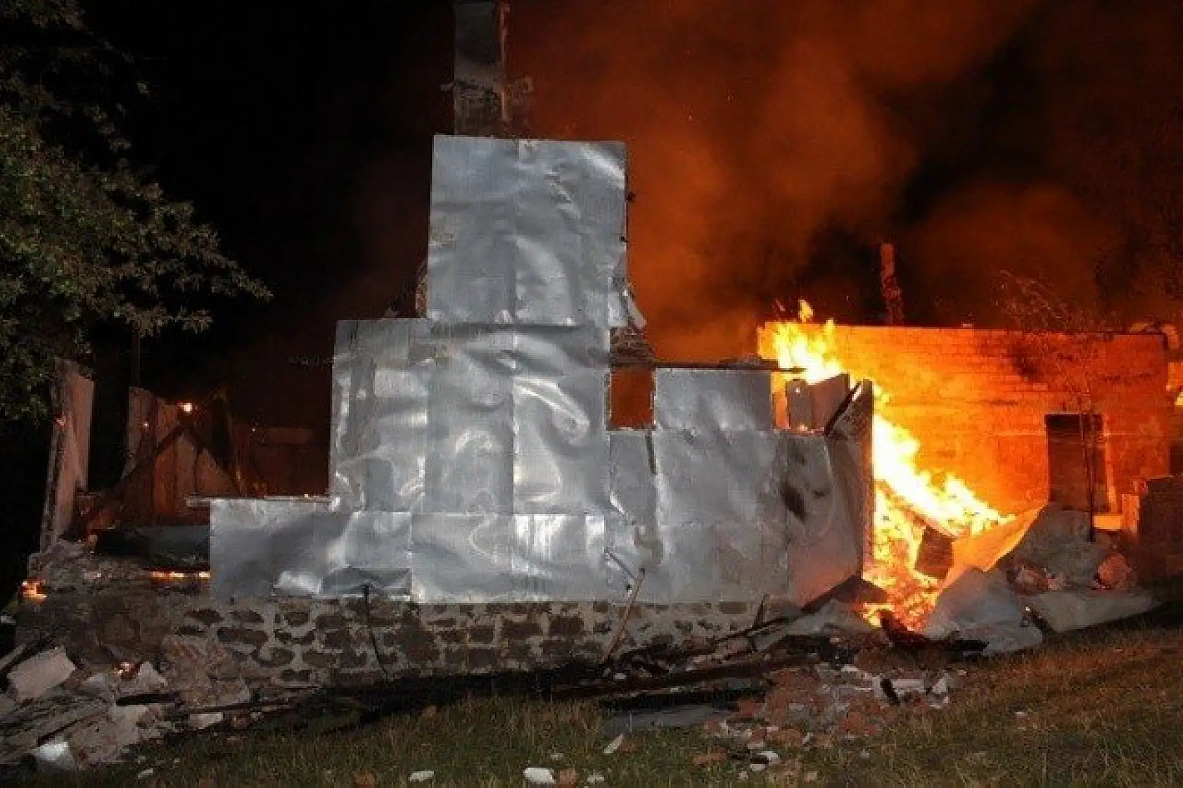 Kastamonu'da 8 ev yandı