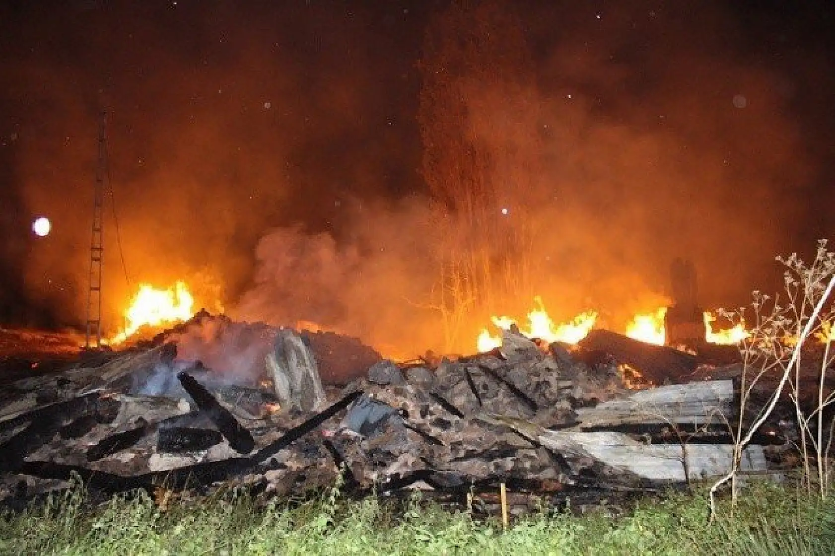 Kastamonu'da 8 ev yandı