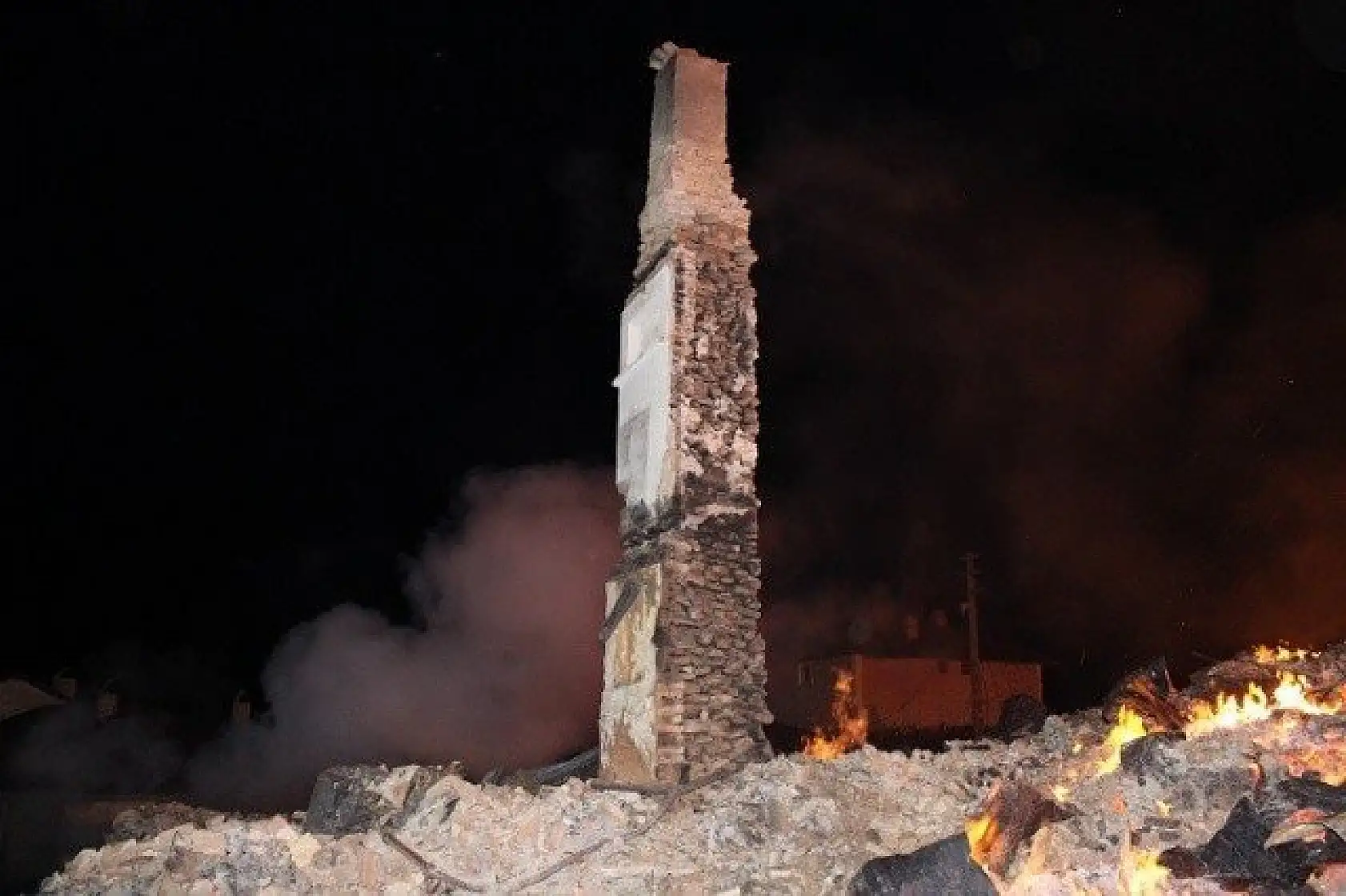 Kastamonu'da 8 ev yandı