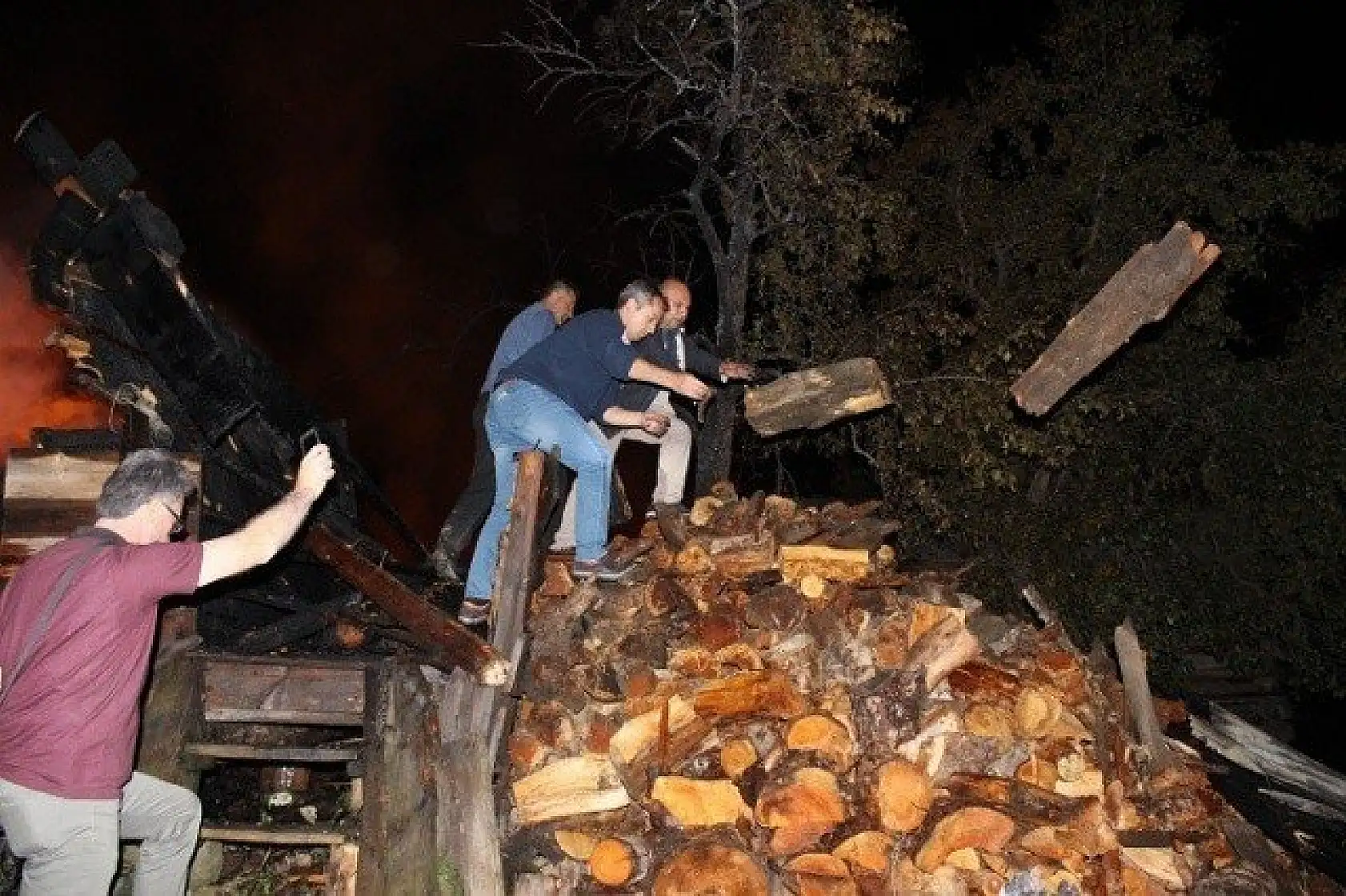 Kastamonu'da 8 ev yandı