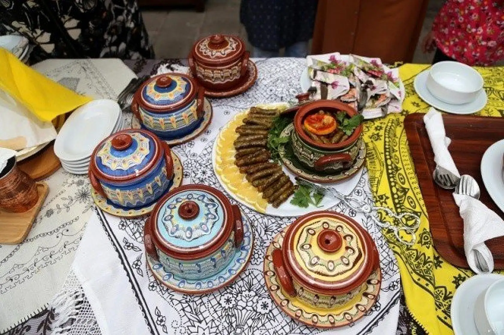 Yöresel lezzetler 600 yıllık handa yarıştırıldı