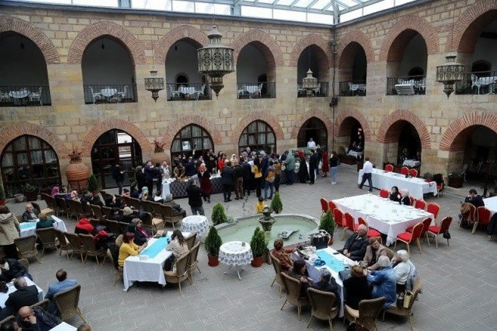 Yöresel lezzetler 600 yıllık handa yarıştırıldı