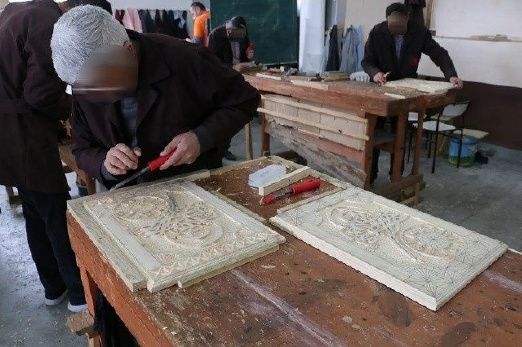 Cezaevini adeta &quotfabrika&quotya çevirdiler