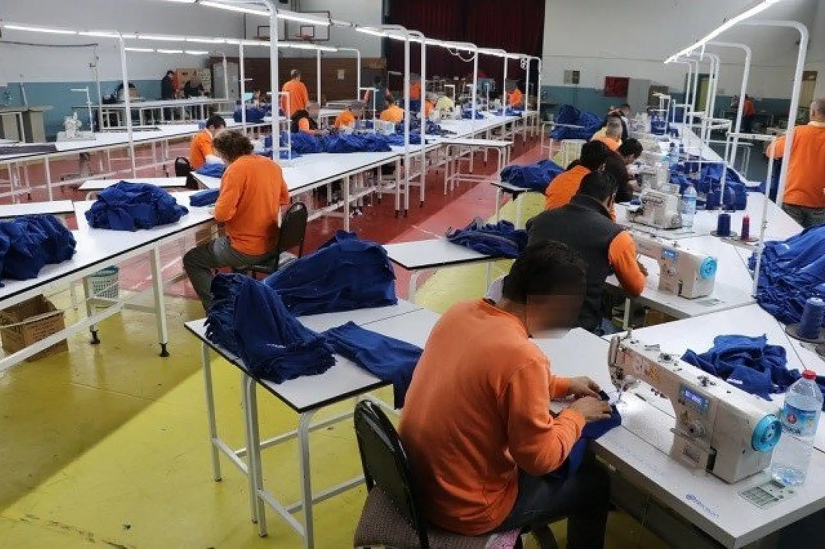 Cezaevini adeta &quotfabrika&quotya çevirdiler