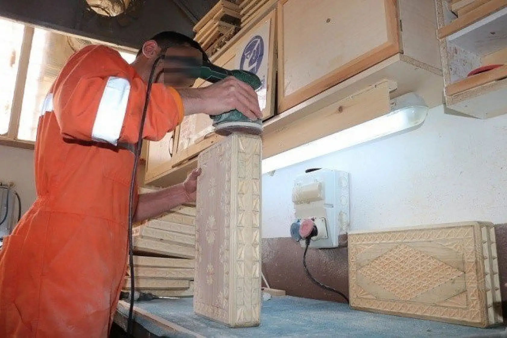 Cezaevini adeta &quotfabrika&quotya çevirdiler