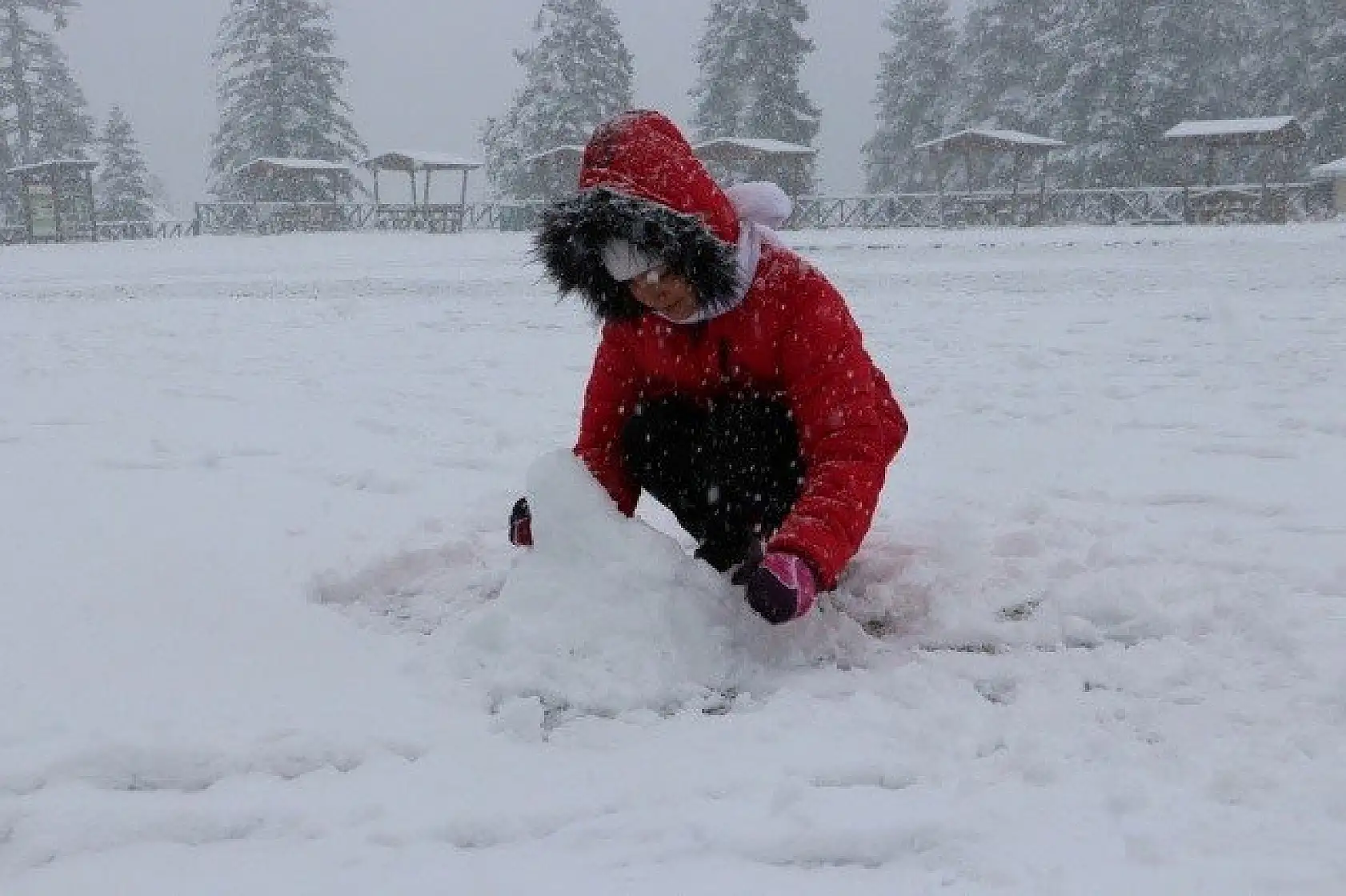 Ilgaz'a mevsimin ilk karı yağdı