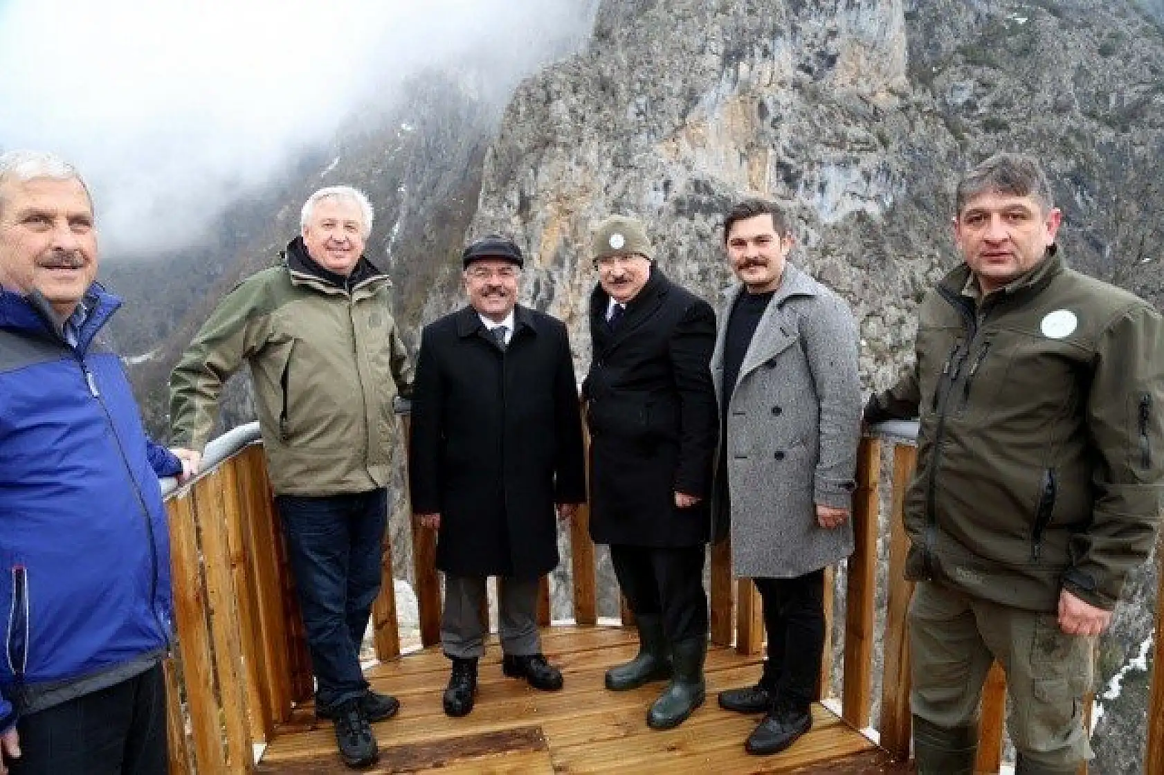 Valla Kanyonu'na yaptırılan seyir terası hizmete girdi