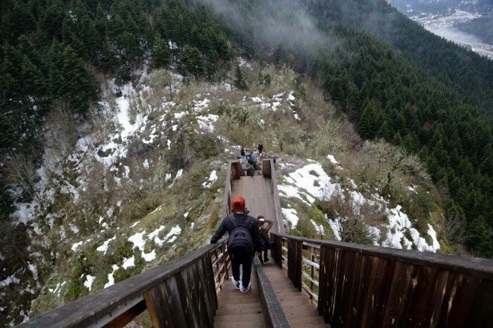 Valla Kanyonu'na yaptırılan seyir terası hizmete girdi