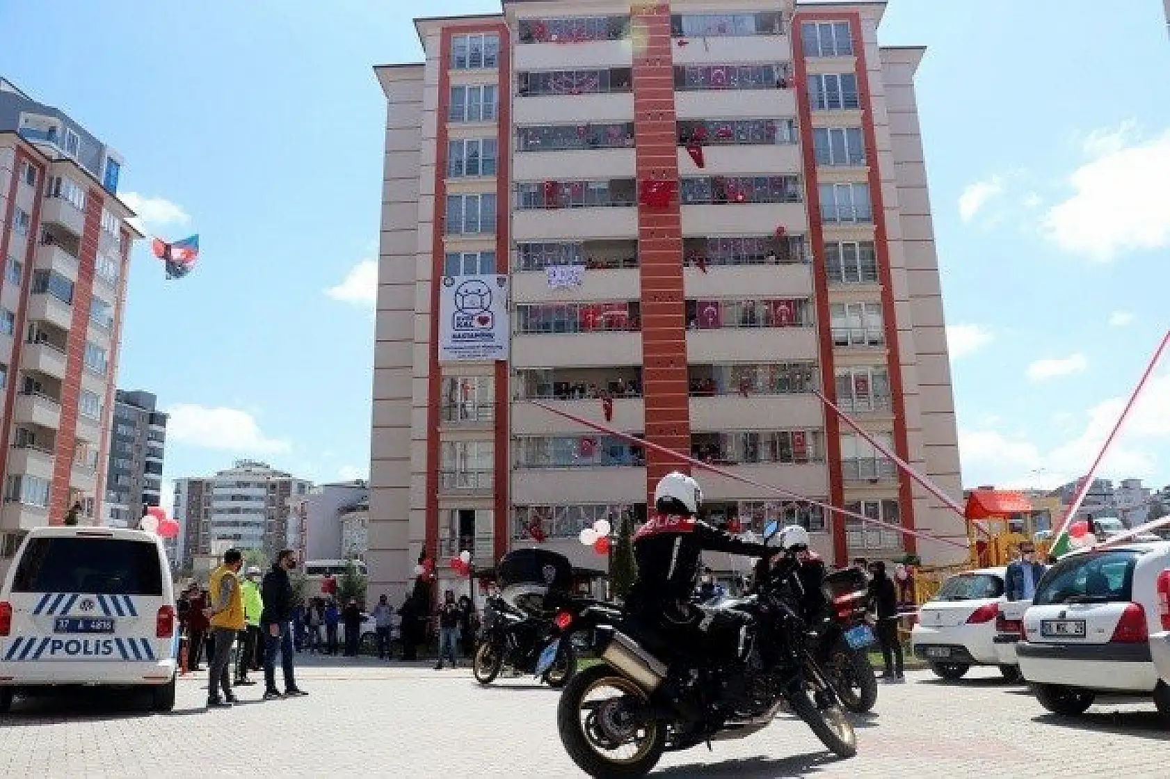 Çocukların &quot23 Nisan&quot bayramı sürprizlerle kutlandı