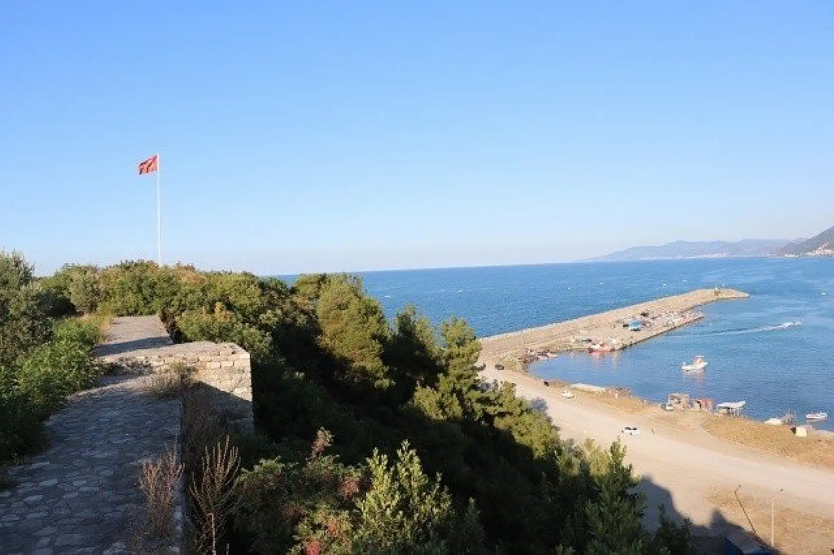 Karadeniz'de manzarası ile cezbeden kale: Ginolu