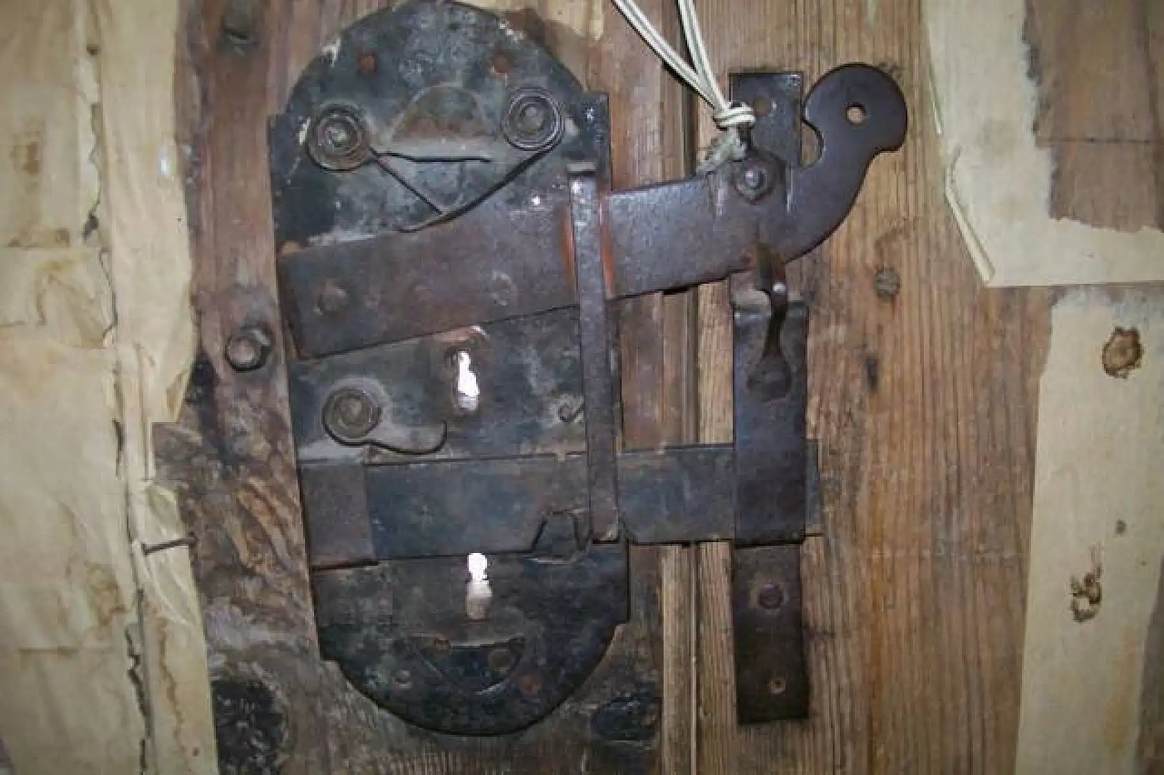 Köylüler okullarına sahip çıktı