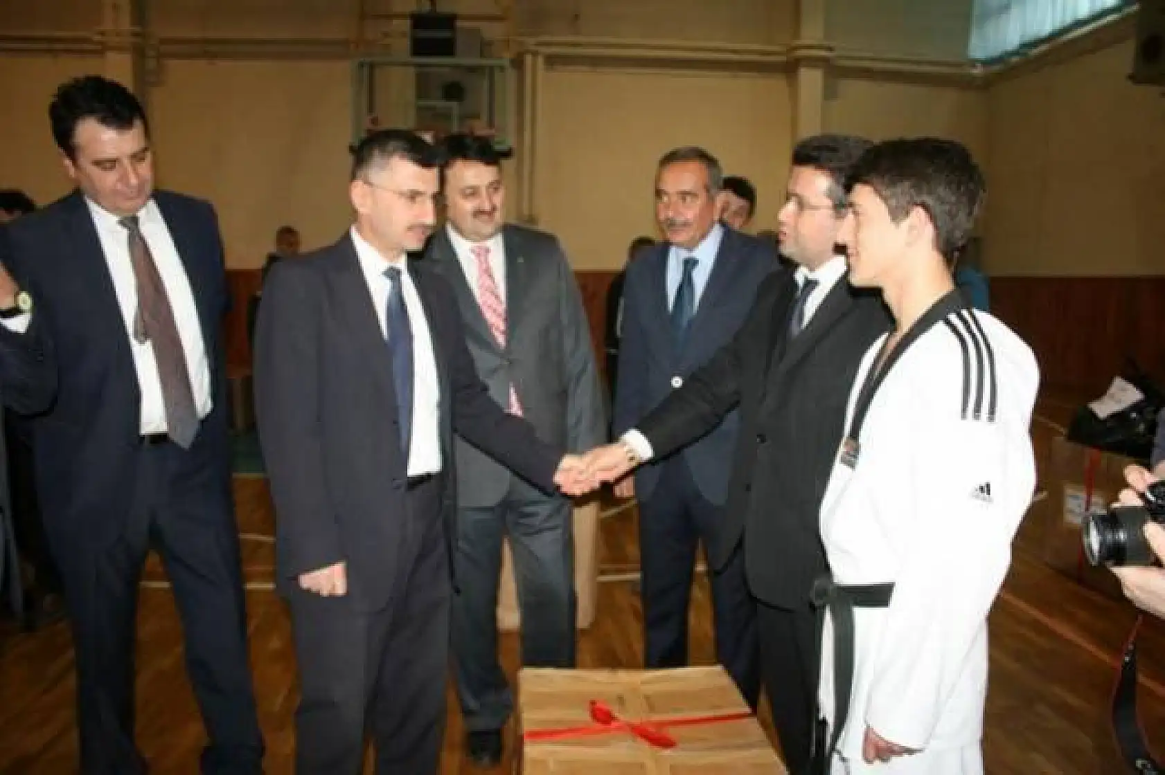 Amatör Spor Kulüplerine malzeme yardım töreni