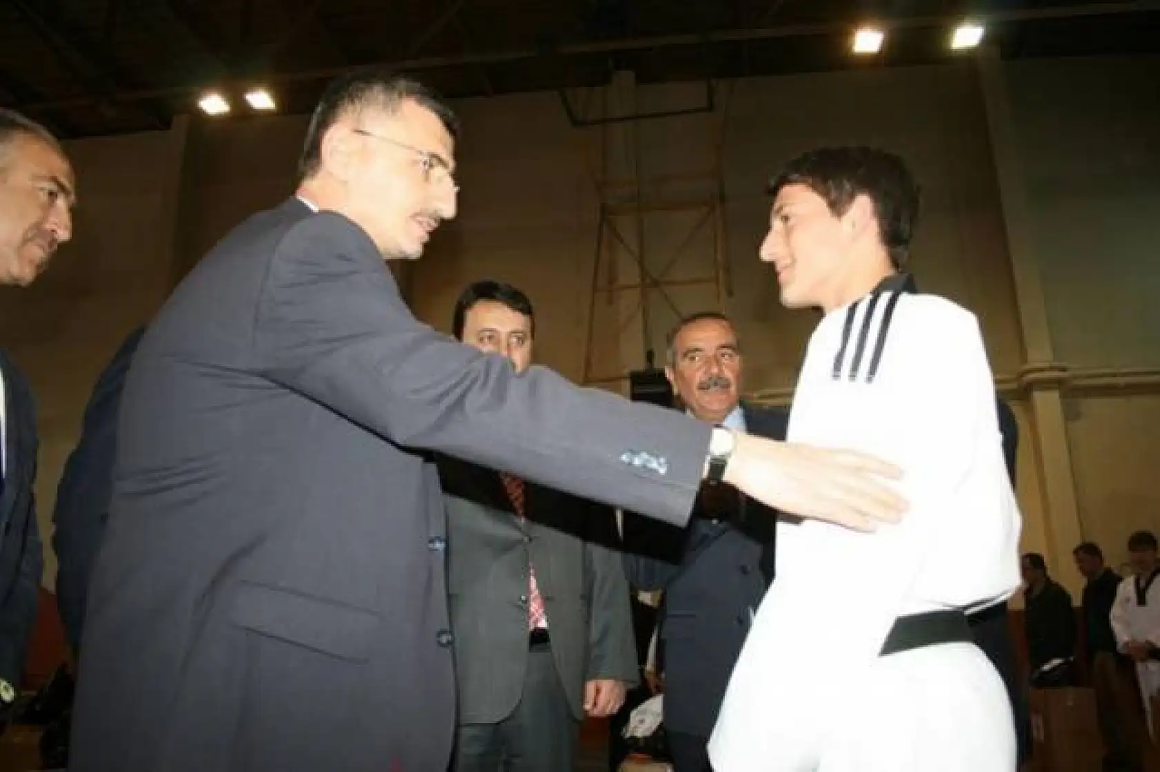 Amatör Spor Kulüplerine malzeme yardım töreni