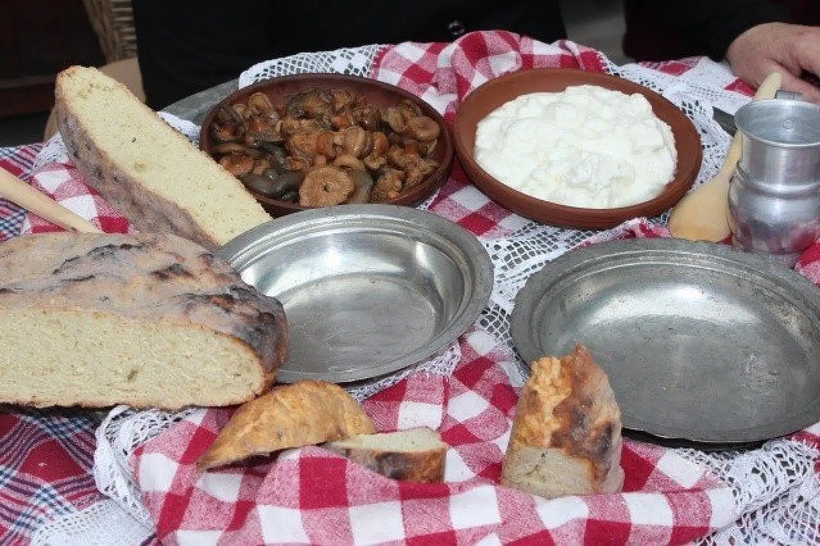 Kastamonu'nun lezzetleri 600 yıllık handa yarıştı