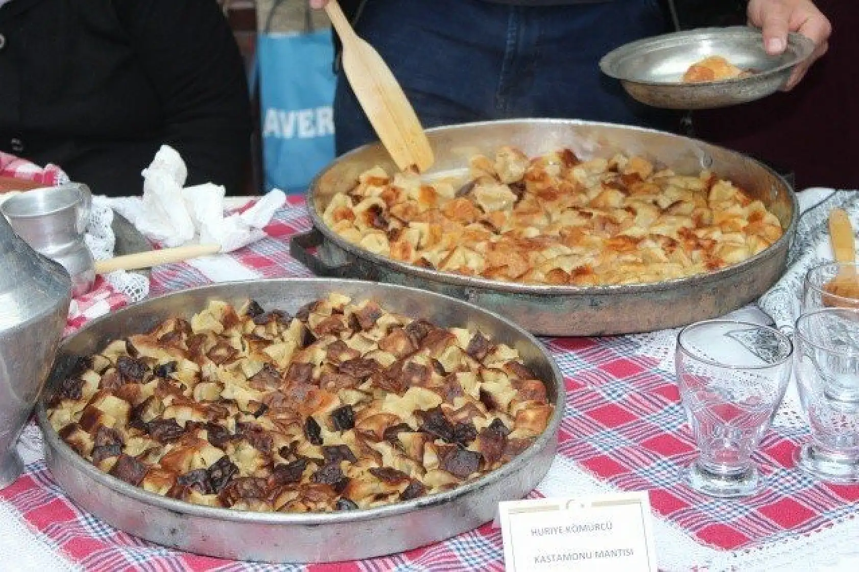 Kastamonu'nun lezzetleri 600 yıllık handa yarıştı